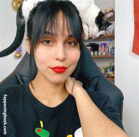 Vita Celestine, who's also referred to as Lau Cornett, is a Colombian Twitch streamer, YouTube star, TikTok star, Instagram star, and OnlyFans star. She gained attention and built a following online by livestreaming her gameplay, such 